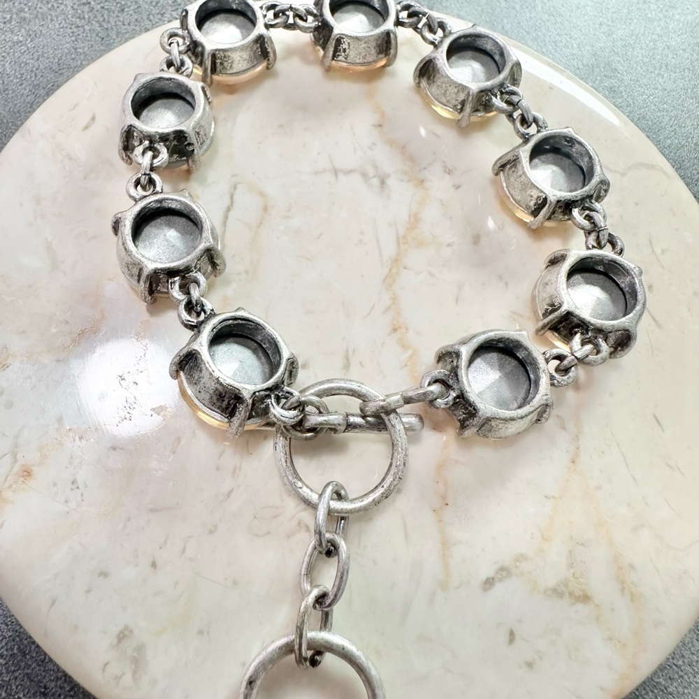 Champagne Round Large Faceted Crystals Link Toggle Antique Silver Tone Bracelet - Picture 5 of 5